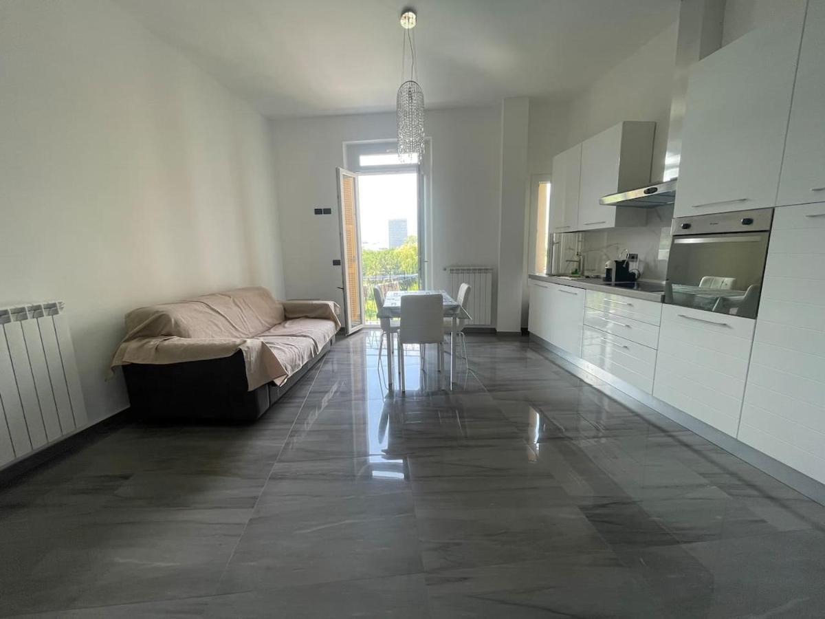 Autumn Apartamento Vado Ligure Exterior foto